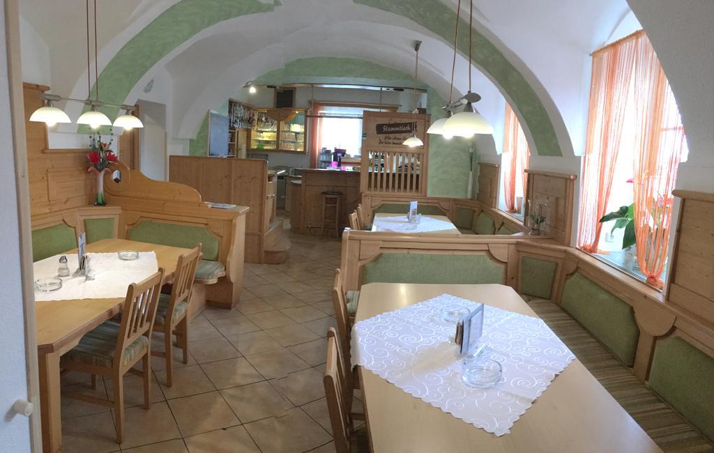 Enns Sleep Gasthaus Backhendlstation Экстерьер фото